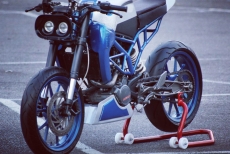 Sonic200 ~ KTM Duke200 Cafe Racer by Inline3 custom Motorcycles Chandigarh