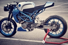 Sonic200 ~ KTM Duke200 Cafe Racer by Inline3 custom Motorcycles