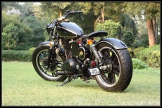 Thumpher_Modified_Royal_Enfield_Electra_Bobber_Photography
