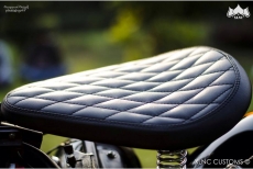 Thumpher_Modified_Royal_Enfield_Electra_Bobber_Seat