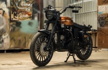 Modified Royal Enfield Classic 350 Paint by Eimor Cistoms