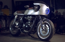 White_Collar_Bikes_Royal_Enfield_GT_Continental_Racer_Custom_Motorcycle_Indonesia_2018