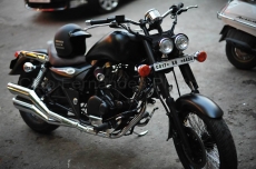 Custom_Bajaj_Avenger_Deccan_custom_motorcycles