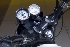 Hona Unicorn Cafe Racer by Eimor Customs motorcycle speedo meter
