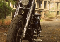 Modified_Royal_Endield_AVL_engine_350cc_bobber_Pune_Nomad_motorcycle