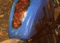 Modified_Royal_Endield_AVL_engine_350cc_bobber_Pune_Nomad_motorcycle_Tank_Painting
