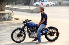 Modified-Royal-Enfield-Bobber-Bambukaat-Motorcycle-Customs.jpg