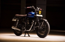 Modified Royal Enfield Classic 350cc Cafe racer Scramble Eimor Customs photography