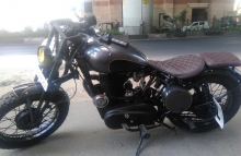 Modified Cast Iron Royal Enfield Bobber Imperial Customs