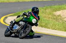 Royal-Enfield-Continental-GT-650-Highspeed-racing-track