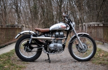 Royal Enfield Trial Bullet - '60's Charm by BAAK Motocyclette France