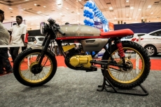 cafe-racer-modified-yamaha-rx100-chennai-nizcita