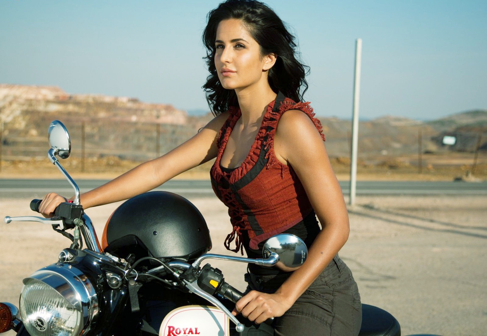 Girls On Motorcycles (Photos)