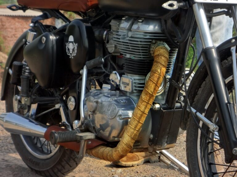 Classic 350cc Café Racer from Bambukaat Motorcycle Customs