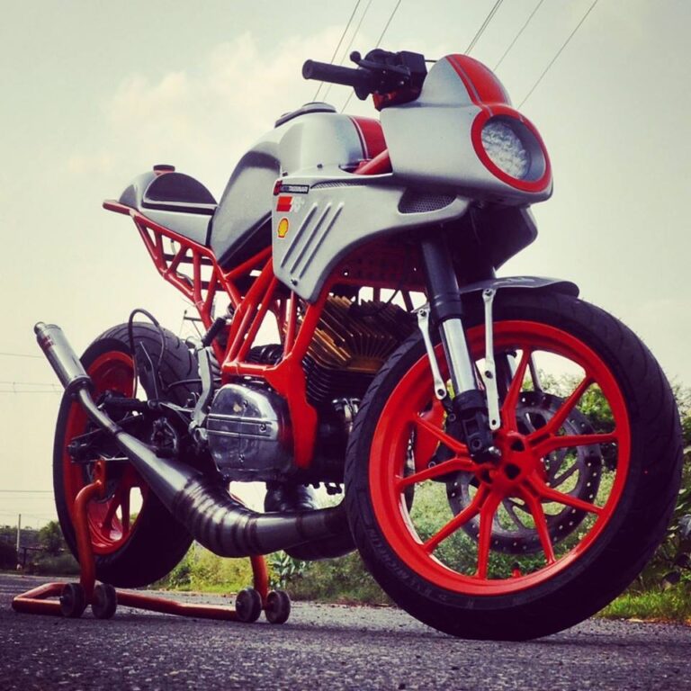 Yamaha RD 350 heart in a Duke chassis ~ Inline3 Custom Motorcycles