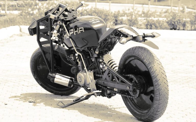 Alpha ~ Bajaj Pulsar naked Street-fighter by The Custom House