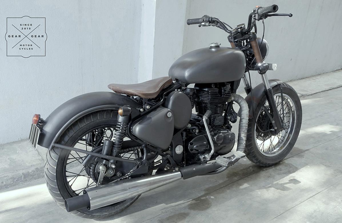 royal-enfied-classic-350-bobber-by-gear-gear-motorcycles