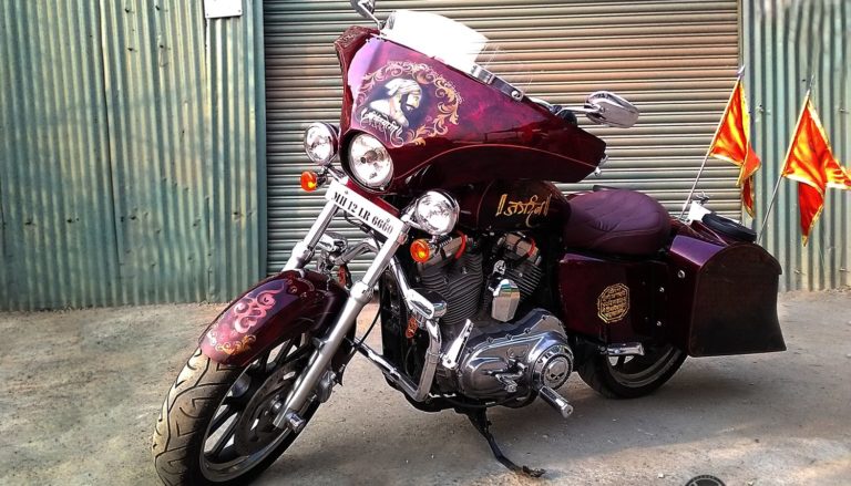 Jagdamb – Indian Bagger on Harley Davidson Superlow