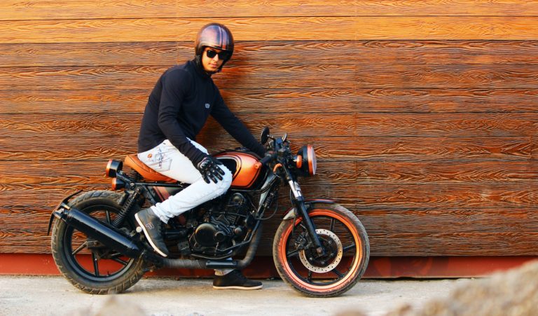 Pulsar Goes Old-School Again : This time its Black And Copper