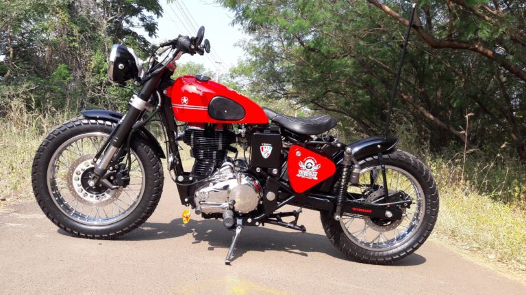 Customizing Royal Enfield by Team DJ Customs from Maharashtra