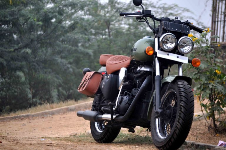 Custom Royal Enfield Classic 500 (battle green) by Puranam Designs