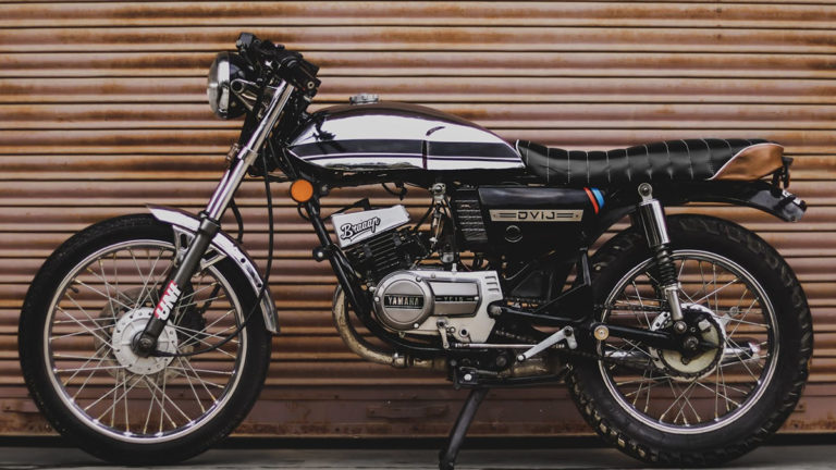 Custom build Yamaha RX 100 Cafe Racer