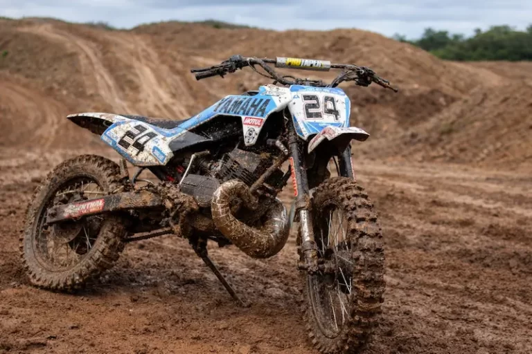 Yamaha RX 135 Dirt Bike by Dirt-Machine Custom Motorcycles