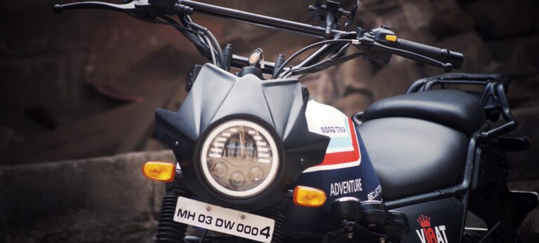 Custom royal enfield Scram 411 paintjob