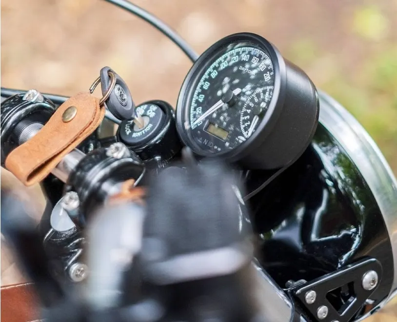 Front end and handlebars on BAAK Interceptor 650 custom