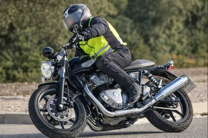 Royal Enfield GT 750 Spotted Testing: Image created using ChatGPT