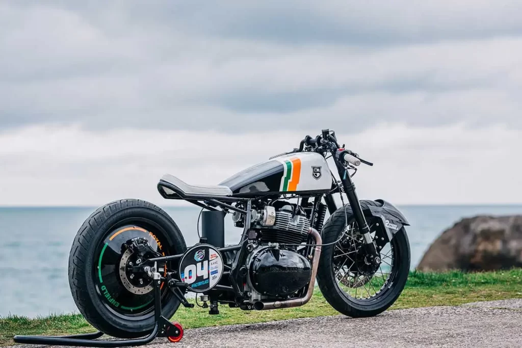 Performance exhaust on modified Continental GT650