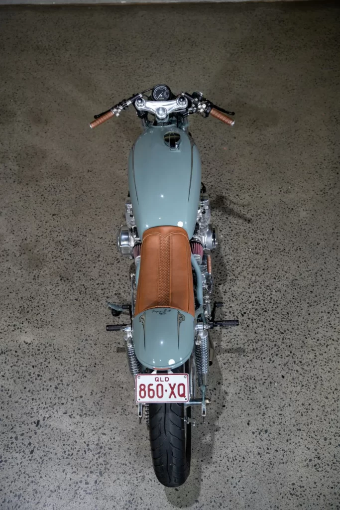 Minimalist cockpit of Honda CB550 cafe racer with Daytona gauge