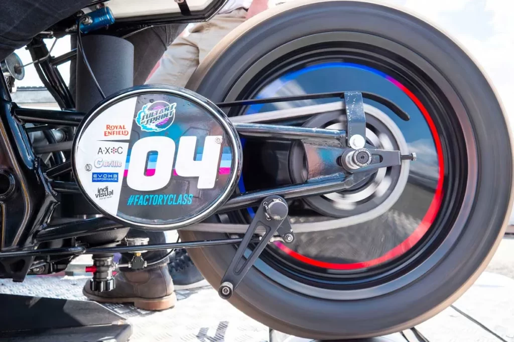 Racing controls and clip-ons on Royal Enfield GT650