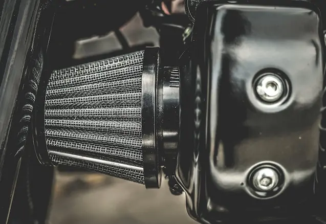 Zeus Custom Interceptor 650 performance air filter and engine detail