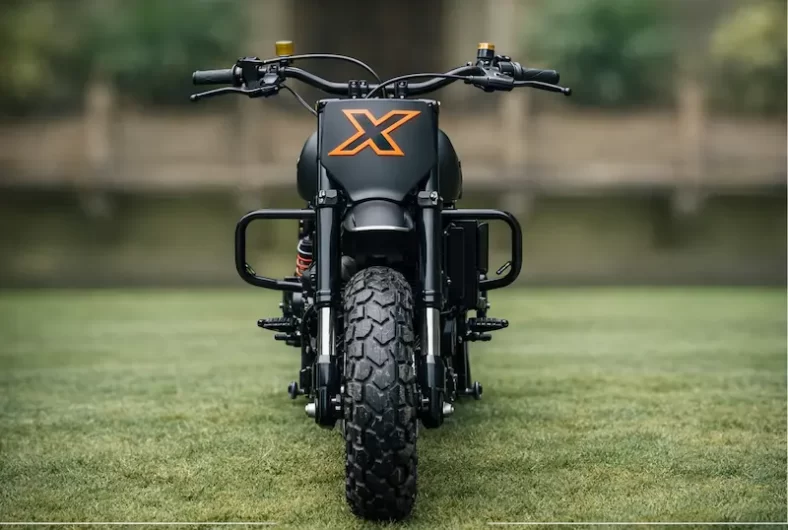Front view of Harley-Davidson X440 Rajputana Customs scrambler with signature X number plate
