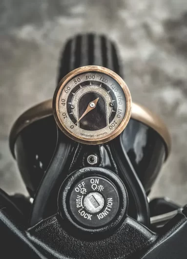 Custom cafe racer cockpit with clip on handlebars Interceptor 650 Prime Project
