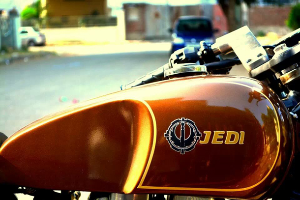 UCE-Thunderbird-Cafe-Racer-Jedi-custom-photo-013